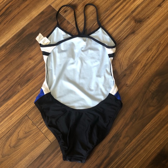 Nike One Piece Color Block Logo Swimsuit - Picture 7 of 9